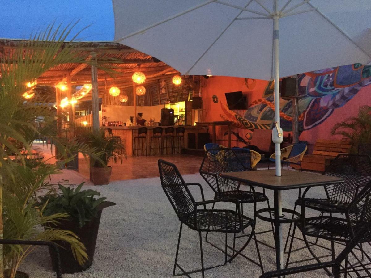 Wabi Hostel Playa del Carmen Exteriör bild